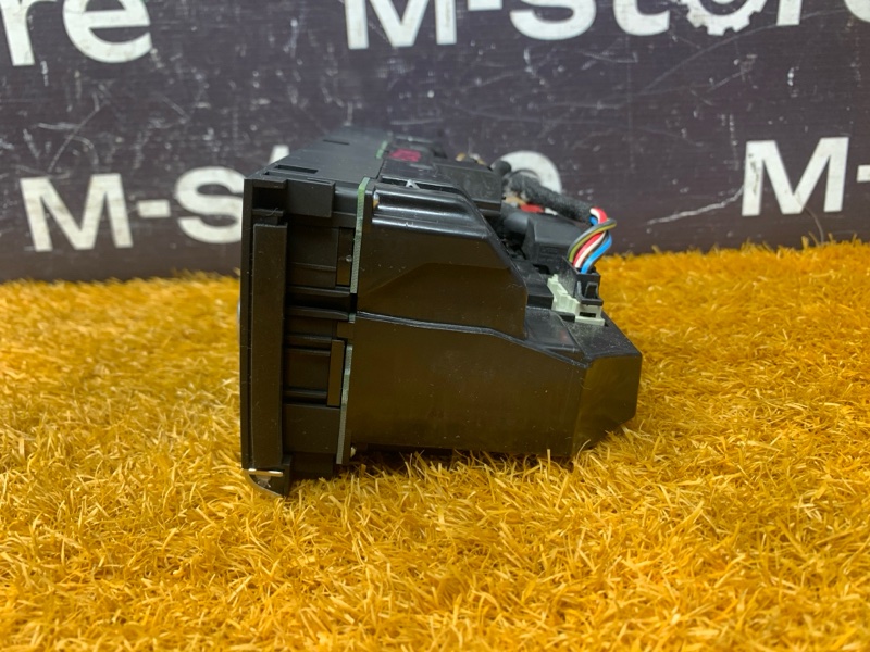 блок управления климат-контролем, 2000 рублей, Красноярск