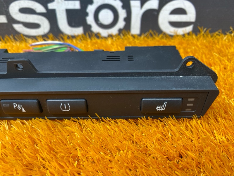 Блок кнопок (подогрев сидений), 1700 рублей, Красноярск