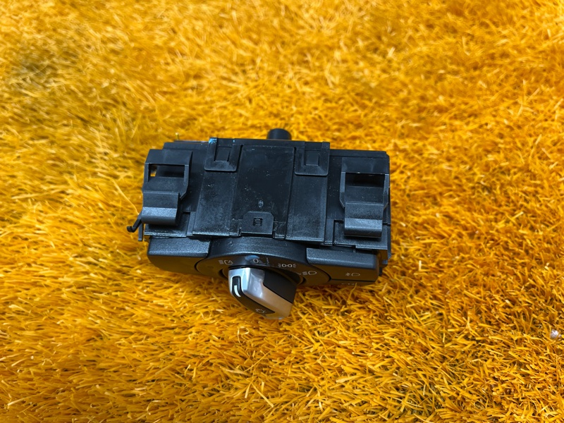 Переключатель света фар, 2000 рублей, Красноярск