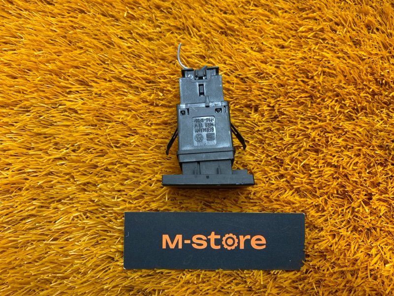 Кнопка включения парктроников, 500 рублей, Красноярск