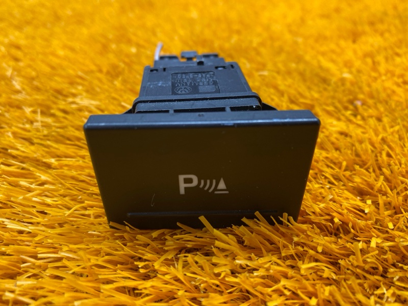 Кнопка включения парктроников, 500 рублей, Красноярск