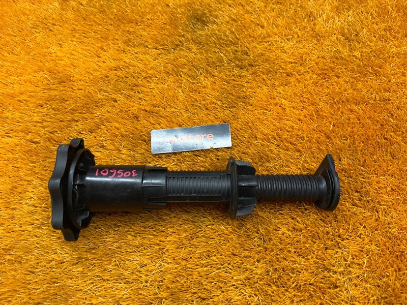 болт крепления запасного колеса, 1000 рублей, Красноярск