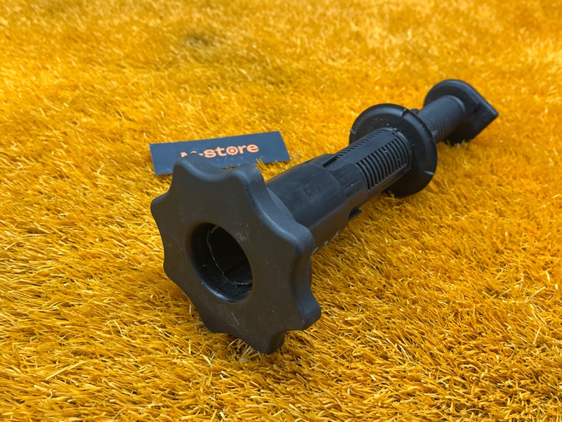 болт крепления запасного колеса, 1000 рублей, Красноярск