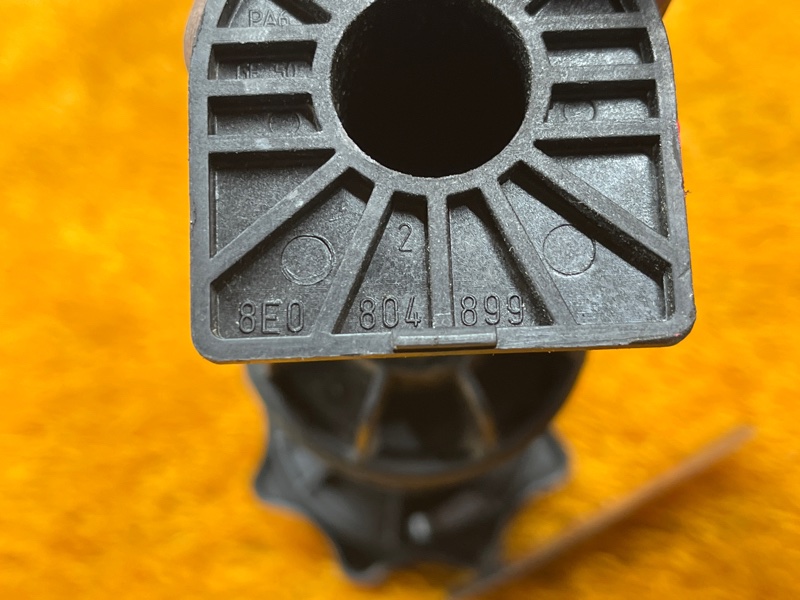 болт крепления запасного колеса, 1000 рублей, Красноярск