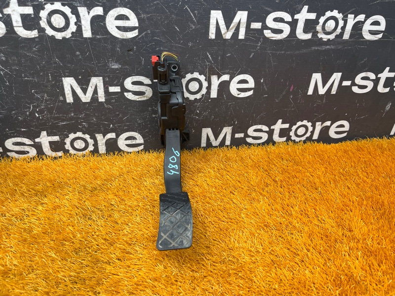 педаль газа, 500 рублей, Красноярск