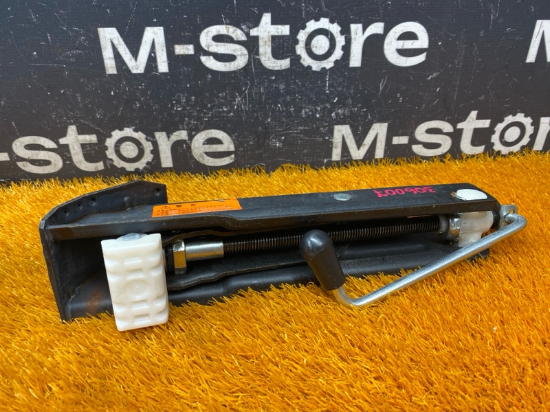 домкрат, 3000 рублей, Красноярск