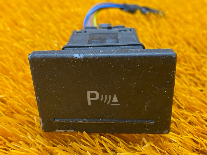 Кнопка включения парктроников, 200 рублей, Красноярск