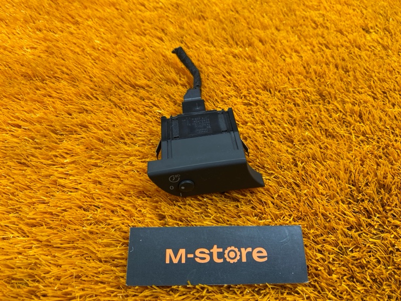 Кнопка корректора фар, 200 рублей, Красноярск