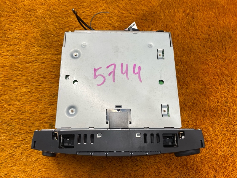 Магнитола (Команд), 500 рублей, Красноярск