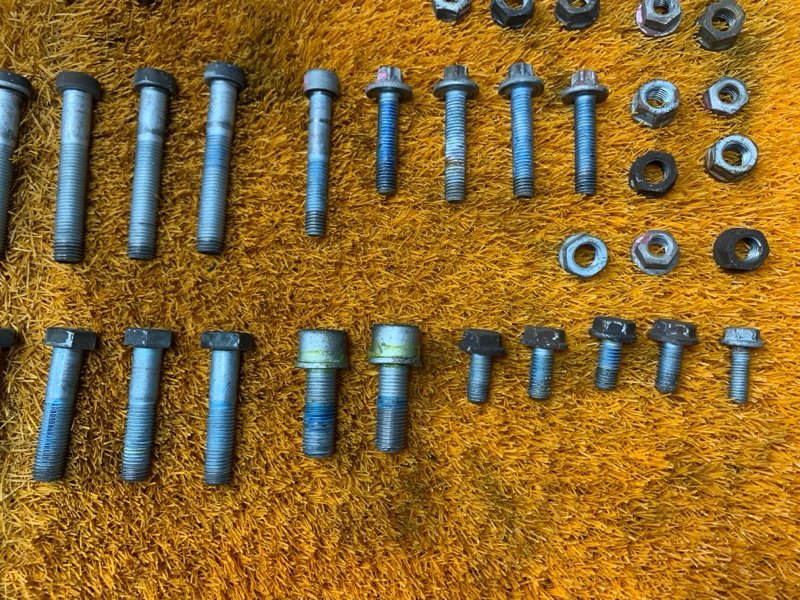 Болты и гайки задней подвески, 1000 рублей, Красноярск