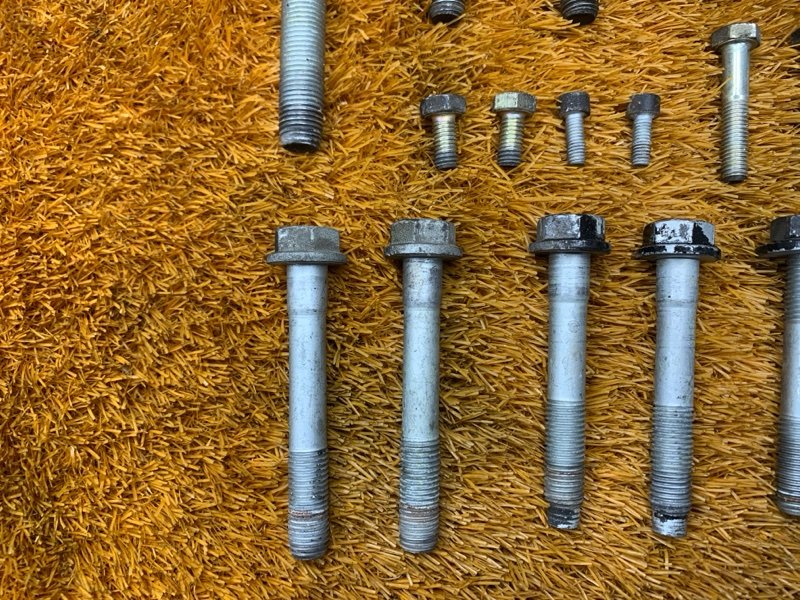 Болты и гайки задней подвески, 500 рублей, Красноярск