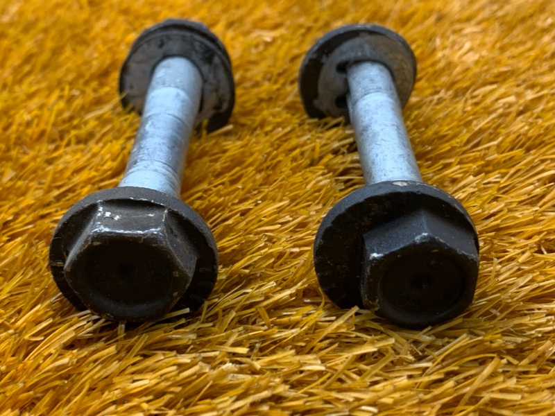 Болт развальный, 1000 рублей, Красноярск