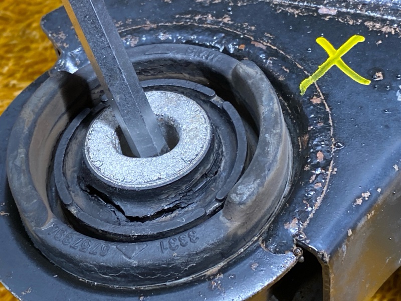 Балка поперечная (подрамник), 1500 рублей, Красноярск