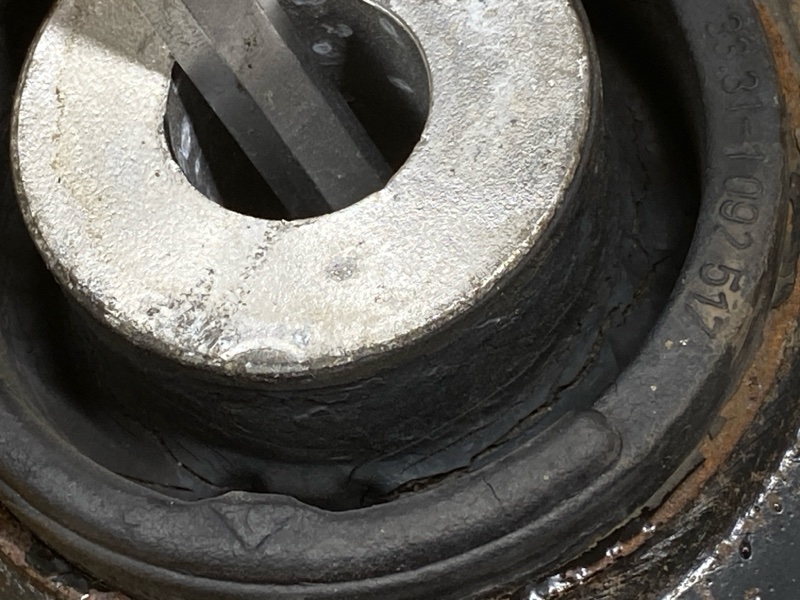 Балка поперечная (подрамник), 1500 рублей, Красноярск