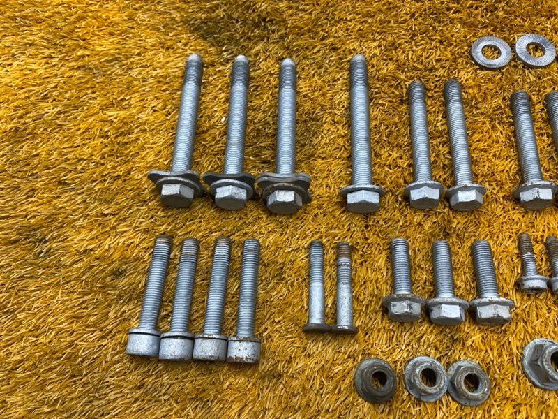 Болты и гайки задней подвески, 500 рублей, Красноярск