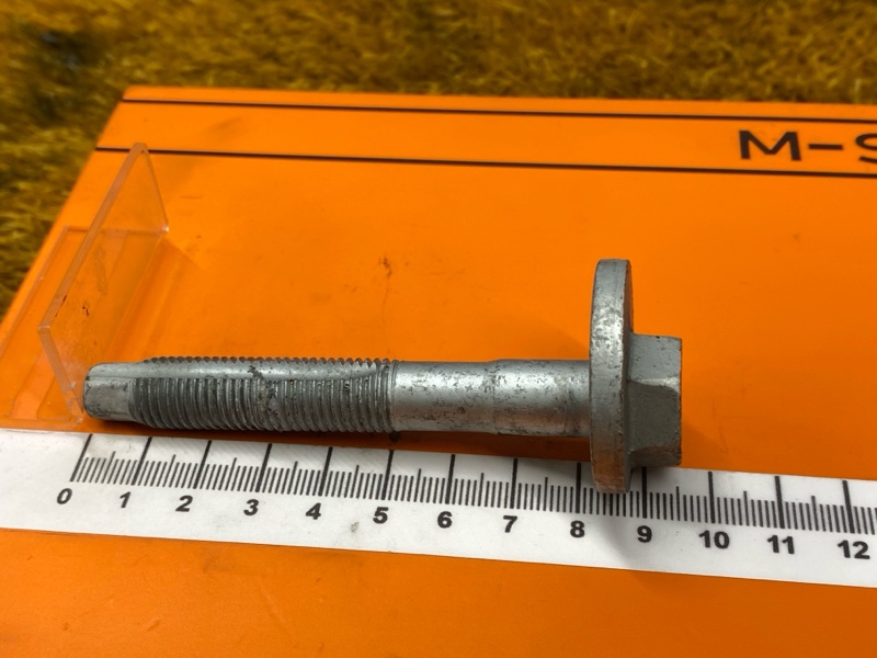 Болт развальный, 600 рублей, Красноярск