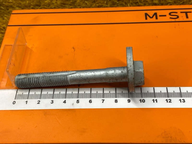 Болт развальный, 600 рублей, Красноярск