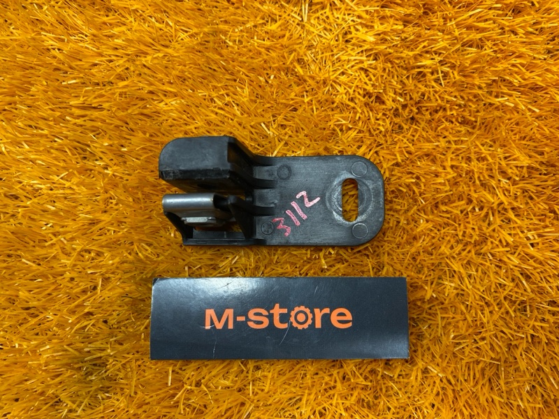 кронштейн фары, 1000 рублей, Красноярск