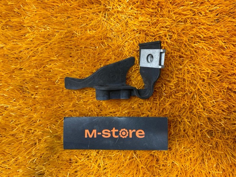 кронштейн фары, 2000 рублей, Красноярск