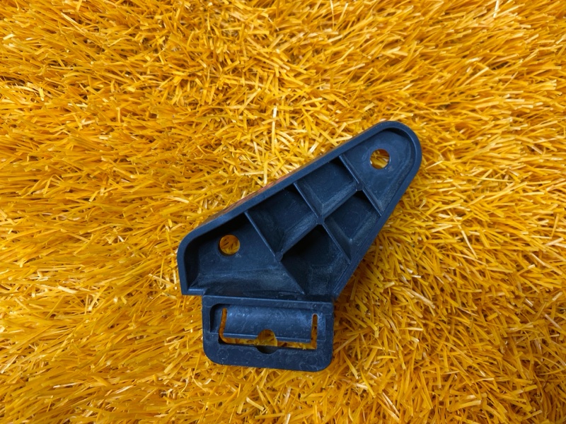 Кронштейн форсунки омывателя фары, 1000 рублей, Красноярск