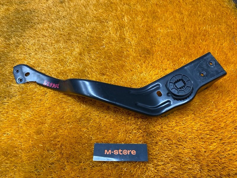 кронштейн фары, 1000 рублей, Красноярск