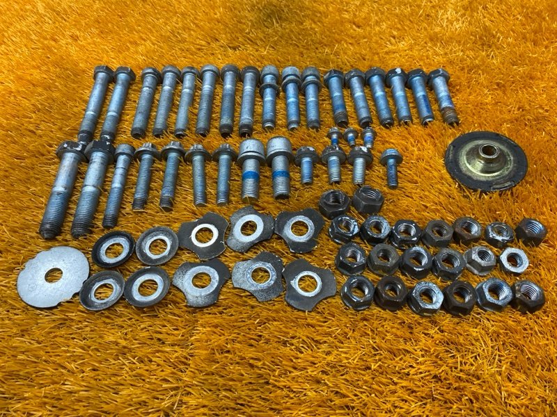 Болты и гайки задней подвески, 700 рублей, Красноярск