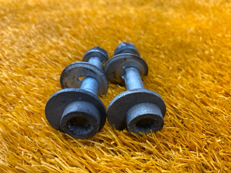 Болт развальный, 1000 рублей, Красноярск