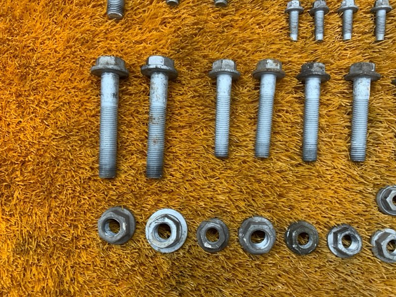 Болты и гайки задней подвески, 900 рублей, Красноярск