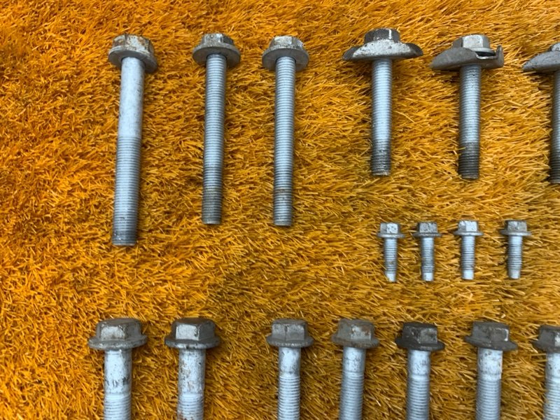 Болты и гайки задней подвески, 900 рублей, Красноярск