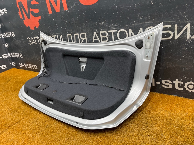 крышка багажника, 5000 рублей, Красноярск