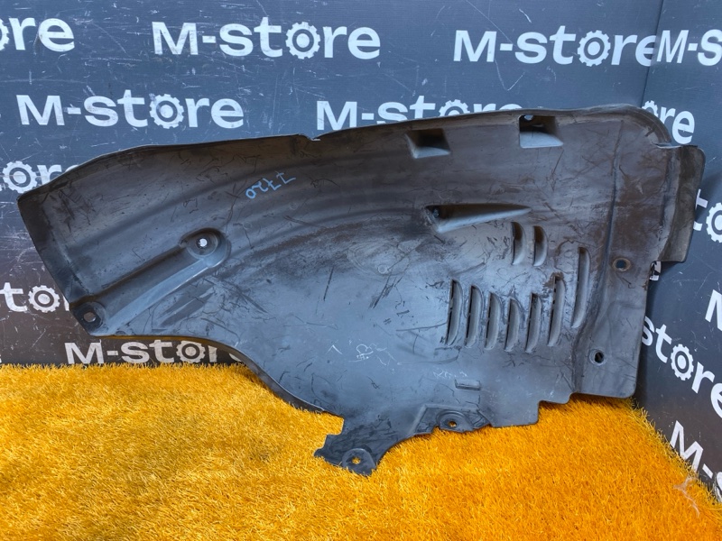 подкрылок, 4000 рублей, Красноярск