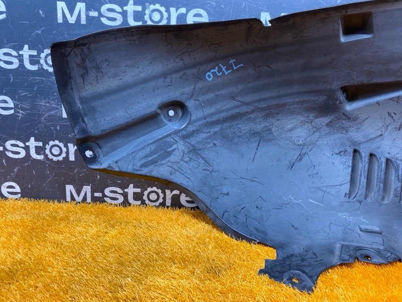 подкрылок, 4000 рублей, Красноярск