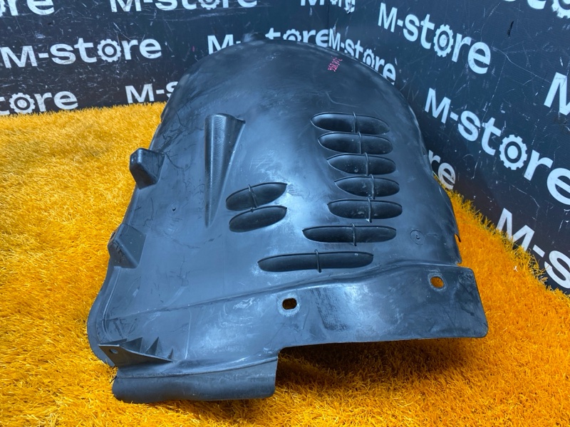 подкрылок, 4000 рублей, Красноярск