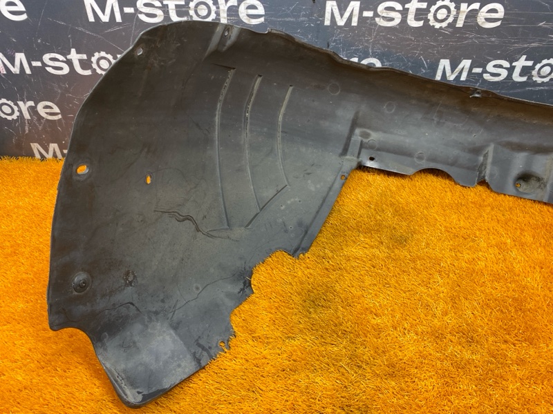 подкрылок, 3000 рублей, Красноярск