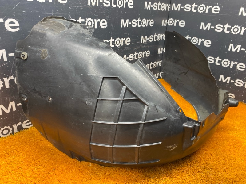 подкрылок, 3000 рублей, Красноярск