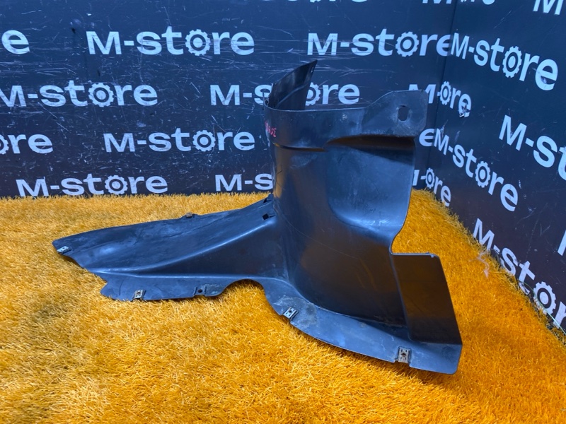 подкрылок, 2500 рублей, Красноярск