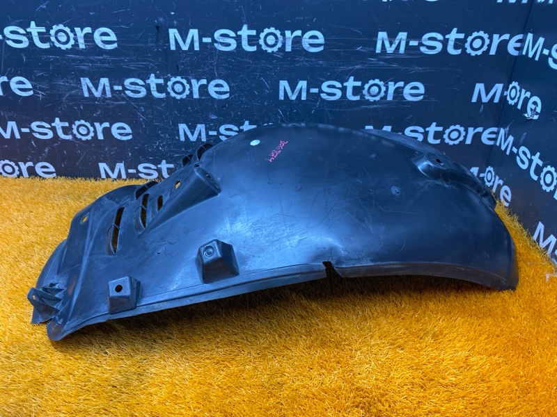 подкрылок, 3000 рублей, Красноярск