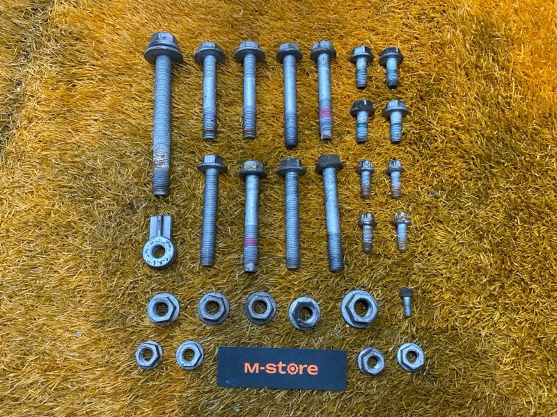 Болты и гайки задней подвески, 1000 рублей, Красноярск