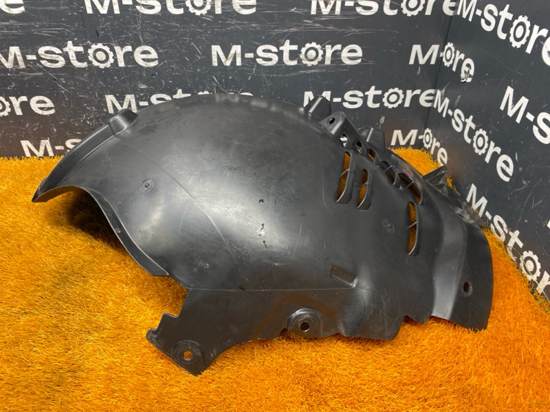 подкрылок, 3000 рублей, Красноярск