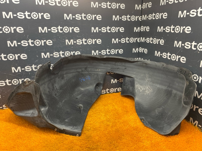 подкрылок, 8500 рублей, Красноярск