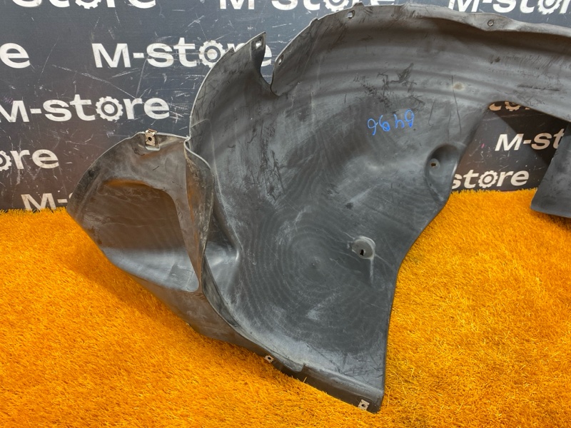 подкрылок, 8500 рублей, Красноярск