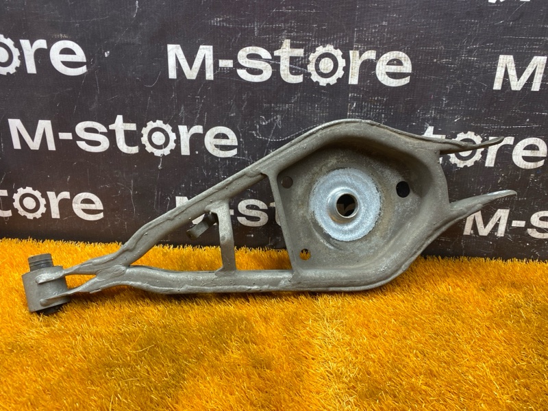 Рычаг подвески верхний, 1000 рублей, Красноярск