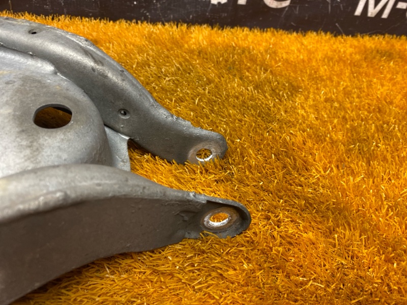 Рычаг подвески верхний, 1000 рублей, Красноярск