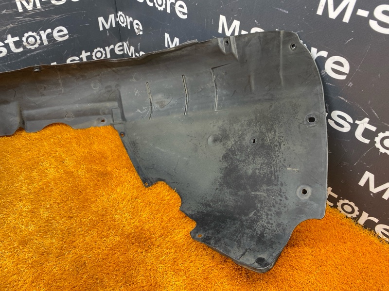 подкрылок, 3000 рублей, Красноярск