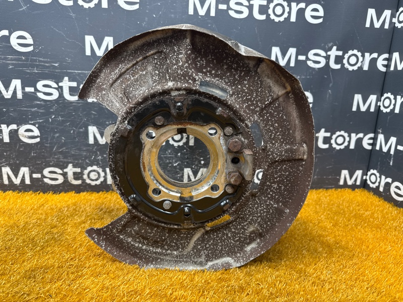 кулак поворотный, 1000 рублей, Красноярск