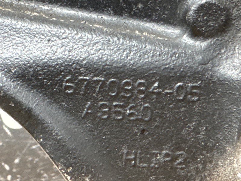 кулак поворотный, 1000 рублей, Красноярск