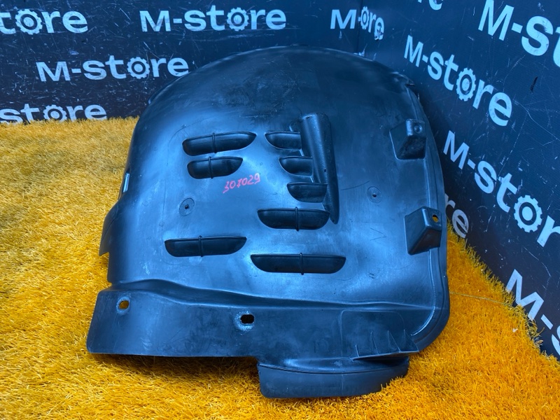 подкрылок, 3000 рублей, Красноярск