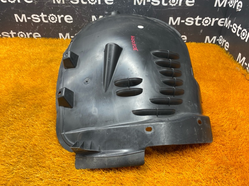 подкрылок, 4000 рублей, Красноярск