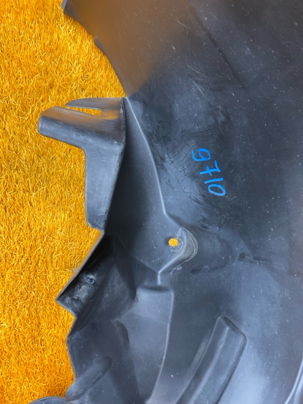 подкрылок, 4500 рублей, Красноярск