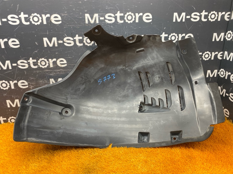 подкрылок, 3000 рублей, Красноярск